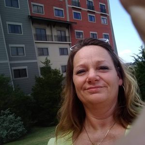 Meet your Posher, Christy